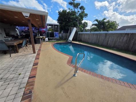 9410 NW 14th Street Pembroke Pines FL 33024