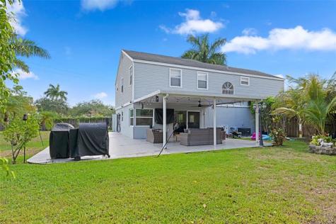 133 SW 159th Way Sunrise FL 33326