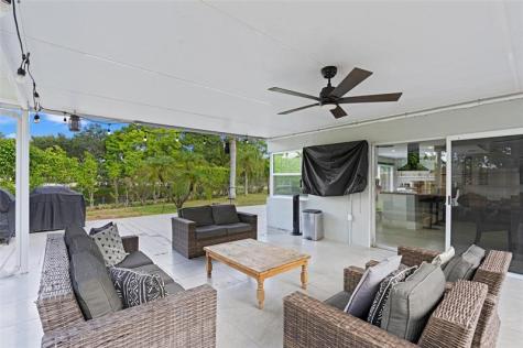 133 SW 159th Way Sunrise FL 33326