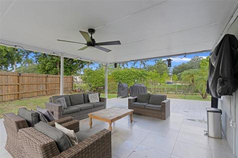 133 SW 159th Way Sunrise FL 33326