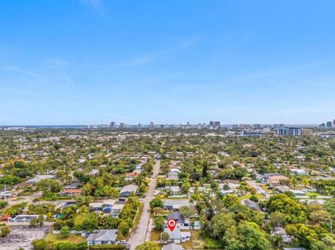 1398 NE 37th Street Oakland Park FL 33334