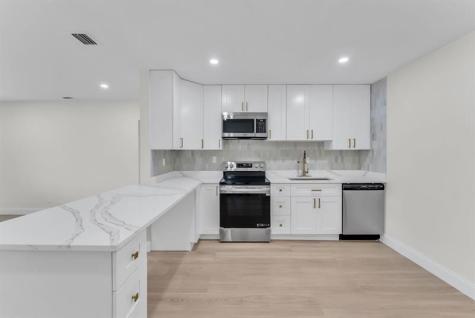 1398 NE 37th Street Oakland Park FL 33334