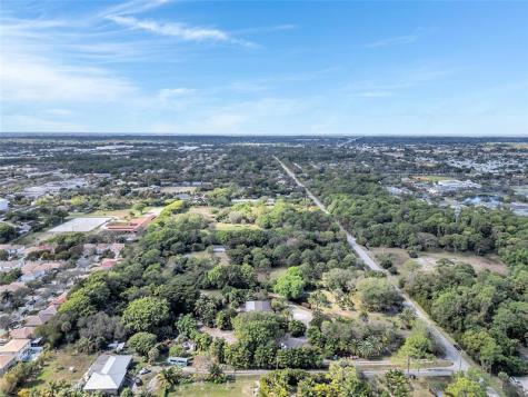 4000 NW 74th Street Coconut Creek FL 33073