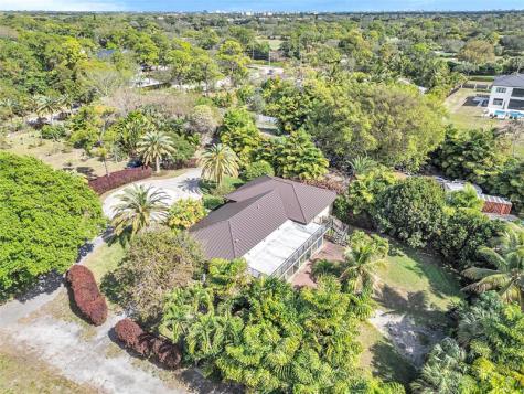 4000 NW 74th Street Coconut Creek FL 33073