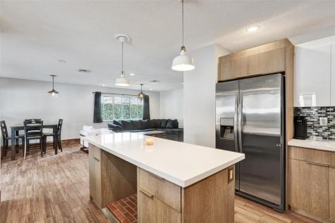 19321 NW 10th Street Pembroke Pines FL 33029