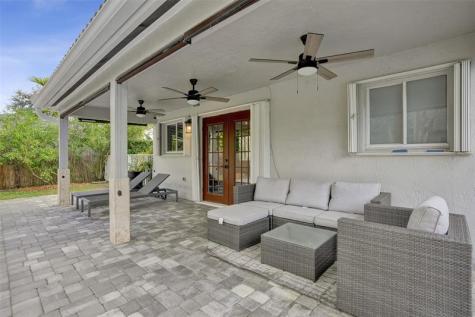 19321 NW 10th Street Pembroke Pines FL 33029