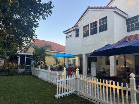 593 Bedford Avenue Weston FL 33326