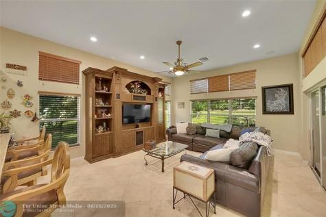 7756 Kingsley Palm Terrace Lake Worth FL 33467