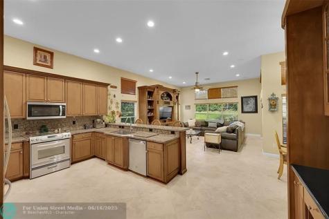 7756 Kingsley Palm Terrace Lake Worth FL 33467