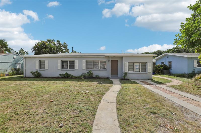 1757 13TH Avenue Lake Worth Beach FL 33460