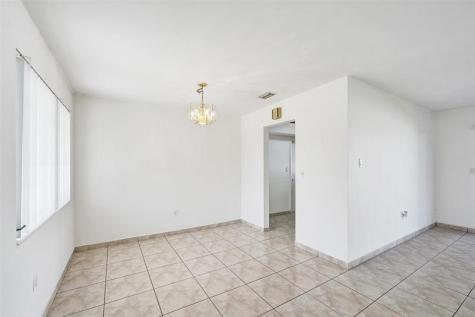 8211 NW 10th Street Pembroke Pines FL 33024