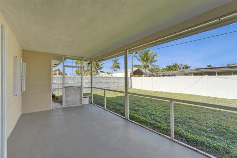 8211 NW 10th Street Pembroke Pines FL 33024