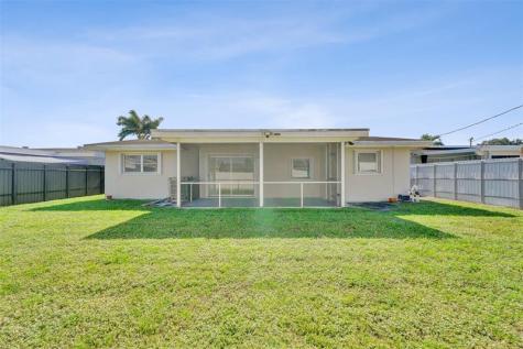 8211 NW 10th Street Pembroke Pines FL 33024