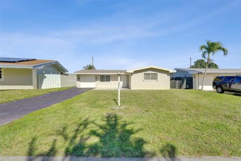 8211 NW 10th Street Pembroke Pines FL 33024