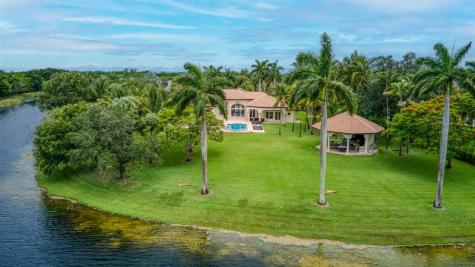 3440 Stallion Lane Weston FL 33331