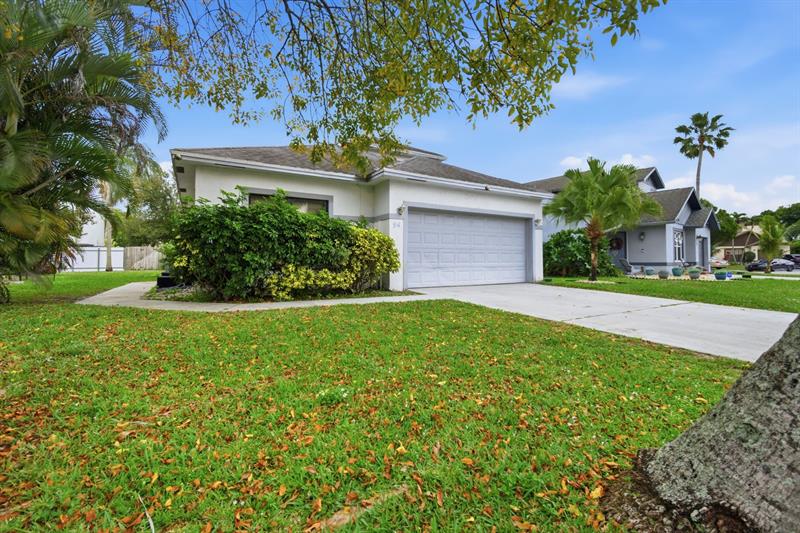 94 Magnolia Circle Boynton Beach FL 33436
