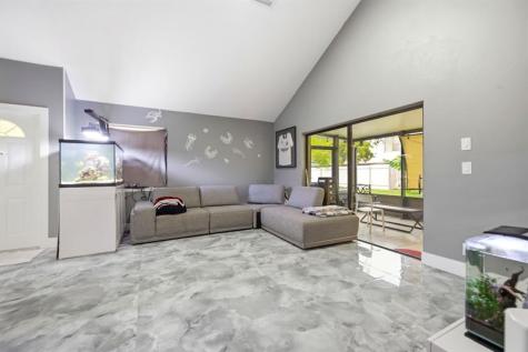 94 Magnolia Circle Boynton Beach FL 33436