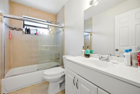 94 Magnolia Circle Boynton Beach FL 33436