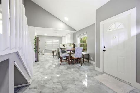 94 Magnolia Circle Boynton Beach FL 33436