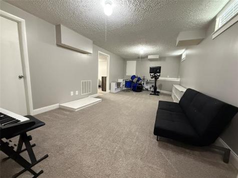 4944 Ballentine Drive Other City - Not In The State Of Florida FL 43110