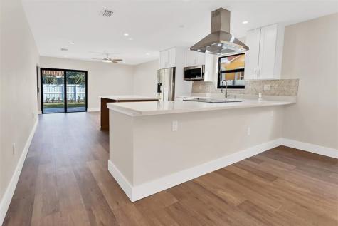 391 NW 58th Avenue Miami FL 33126