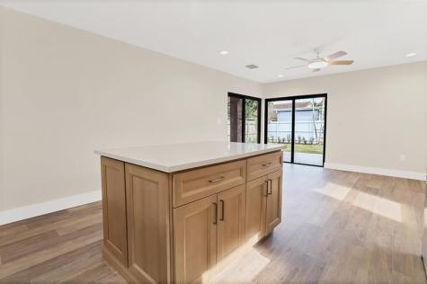 391 NW 58th Avenue Miami FL 33126