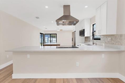 391 NW 58th Avenue Miami FL 33126
