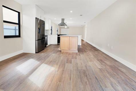 391 NW 58th Avenue Miami FL 33126