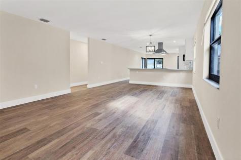 391 NW 58th Avenue Miami FL 33126