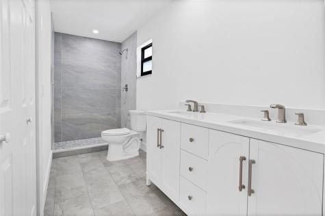 391 NW 58th Avenue Miami FL 33126