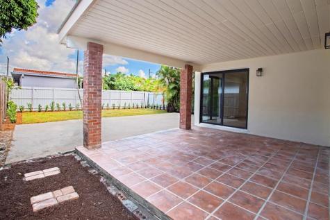 391 NW 58th Avenue Miami FL 33126