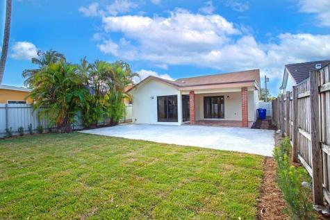 391 NW 58th Avenue Miami FL 33126