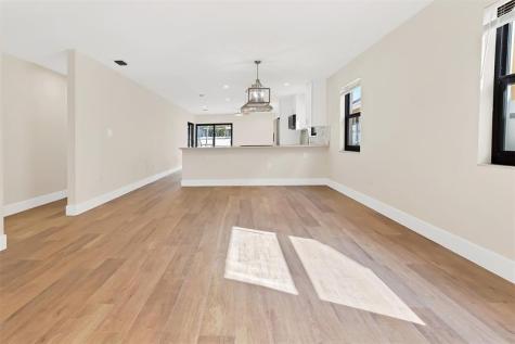 391 NW 58th Avenue Miami FL 33126