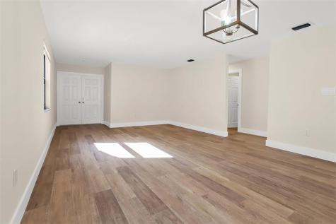 391 NW 58th Avenue Miami FL 33126
