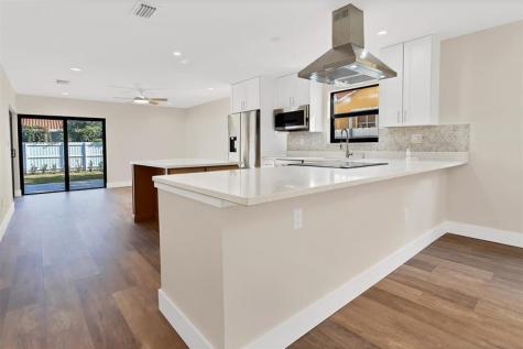 391 NW 58th Avenue Miami FL 33126