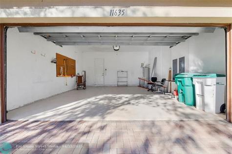 11635 NW 71st Place Parkland FL 33076