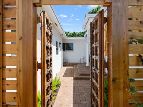 812 NW 26th Street Wilton Manors FL 33311
