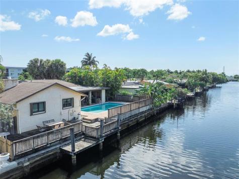 1678 NW 36th Court Oakland Park FL 33309