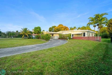 13945 N Miami Avenue Miami FL 33168