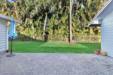 5654 SE Orange Blossom Trail Hobe Sound FL 33455