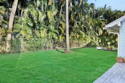 5654 SE Orange Blossom Trail Hobe Sound FL 33455