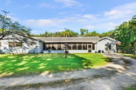 5654 SE Orange Blossom Trail Hobe Sound FL 33455