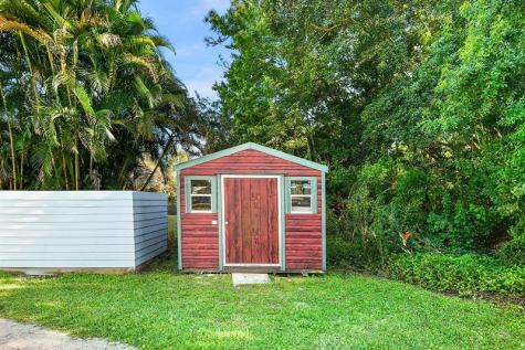 5654 SE Orange Blossom Trail Hobe Sound FL 33455