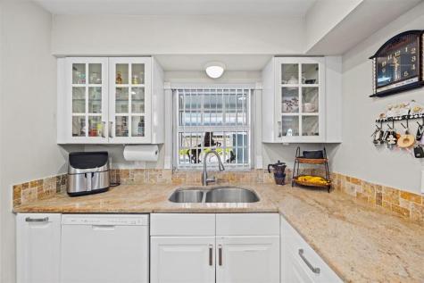 1209 W Broward Street Lantana FL 33462