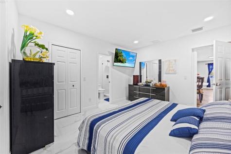 1209 W Broward Street Lantana FL 33462