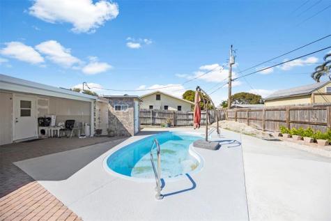 1209 W Broward Street Lantana FL 33462