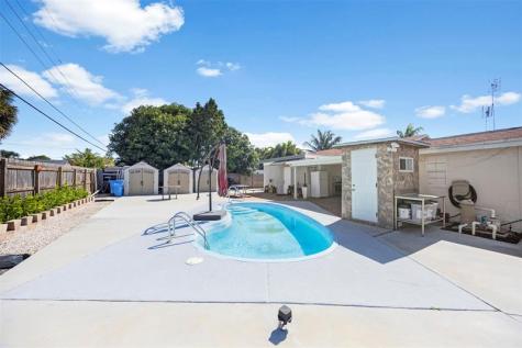 1209 W Broward Street Lantana FL 33462