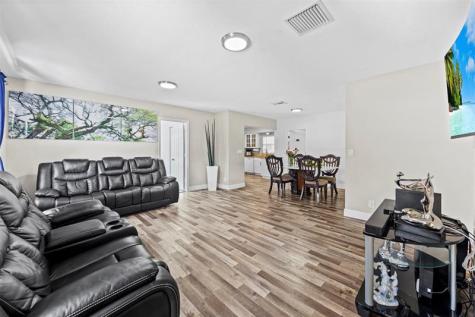 1209 W Broward Street Lantana FL 33462