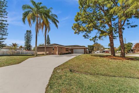 2002 SE Aneci Street Port St Lucie FL 34984