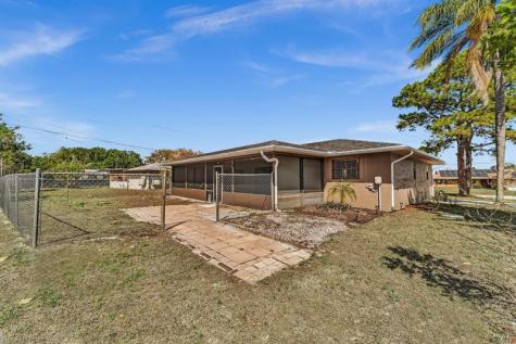2002 SE Aneci Street Port St Lucie FL 34984